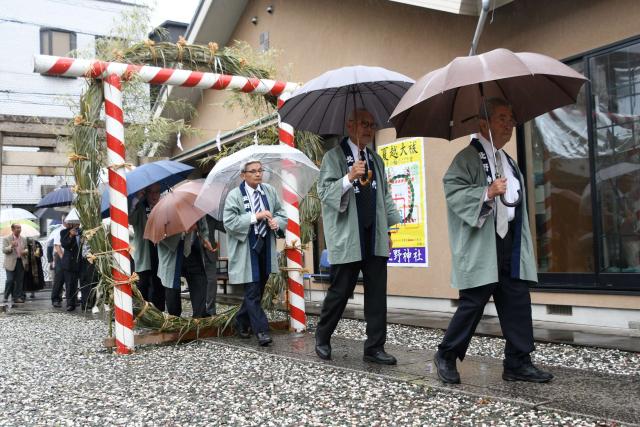 区指定無形民俗文化財「茅の輪くぐり」 開催