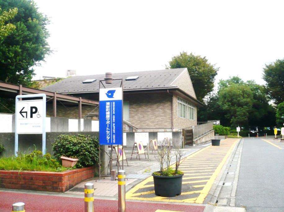 駐車スペース、入り口