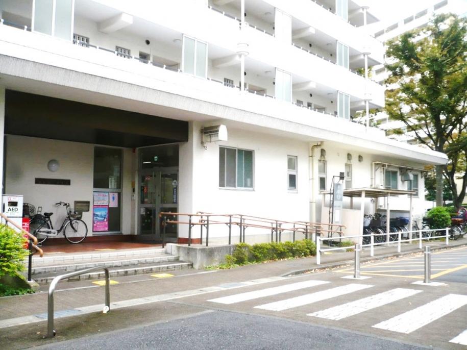 園の外観、裏側の入り口