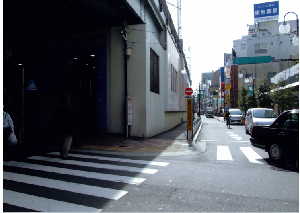 東からJR小岩駅を望む・現在