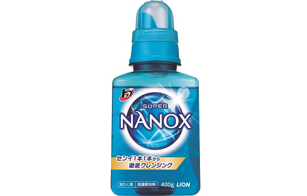 衣料用液体高濃度洗剤『トップスーパーNANOX』は、100%リサイクルペットの透明容器 * を採用　* ボトル式のみ。ノズル部、キャップ部等は除く。