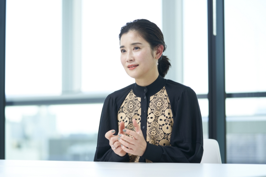 石田ひかり
